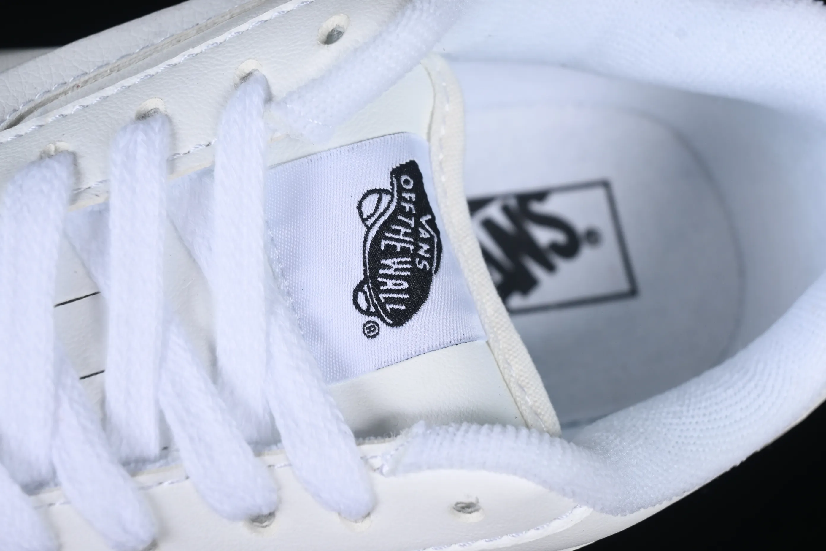 All categories Vans Vans series Vans Low Vans low-top Vans Knu Skool Vans low-top retro casual fat bread shoes VN0009QCBUH